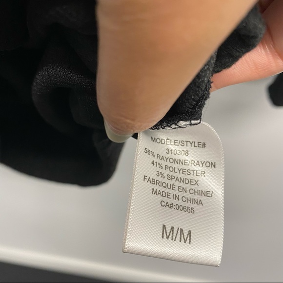 ✨NEW✨ BLACK BOXY TOP 3/4 SLEEVES - Picture 6 of 6